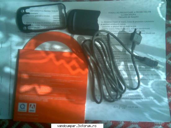 vand: 

  1. cablu de date +cd + fata schimb (se w550 sau w600)
  2. hansfree stereo lg + baterie